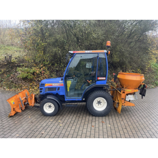 Iseki TM 3265 inkl Streuer und Räumschild