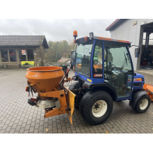 Iseki TM 3265 inkl Streuer und Räumschild