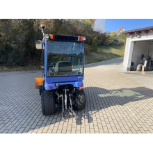 ISEKI TXG 237 Kommunaltraktor mit Räumschild und Kehrbesen